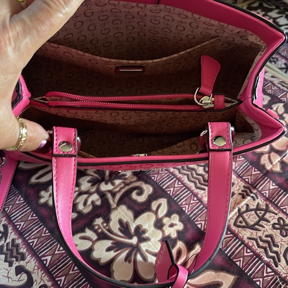 *NWT* Guess Punch (Pink)Rowe 
Satchel/Shoulder Bag - Picture 4 of 5